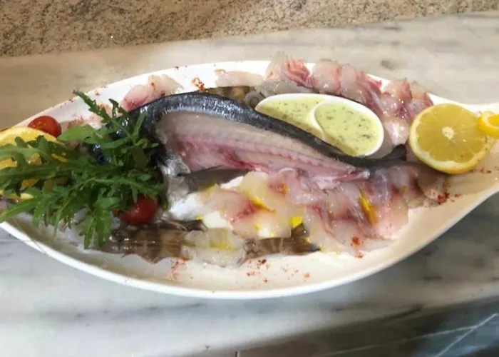 Отель President Голем